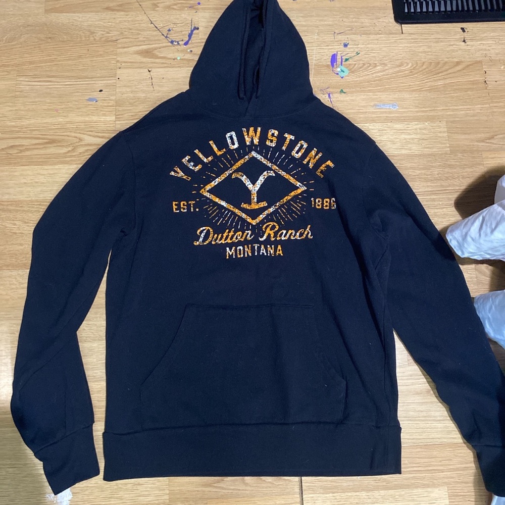 Dutton Ranch Black Hoodie Yellowstone Hoodie Yellowstone Hoodie